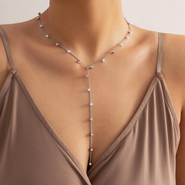 Eelgant lariet necklace for women
