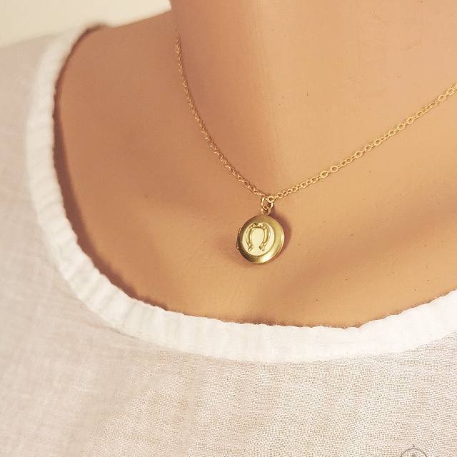 18K gold plated round piece pendant locket necklace