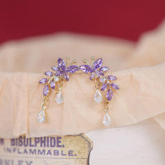 Creative crystal leaf tassel women earrings