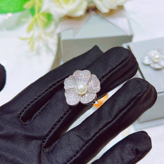 Luxury pave setting diamond camellia series jewelry set