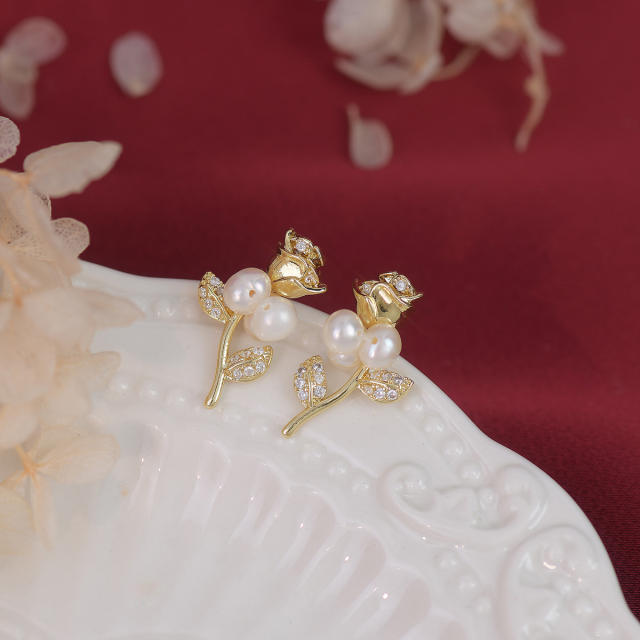 Vintage rose flower pearl studs earrings