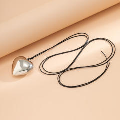 Occident fashion personality large heart pendant black choker