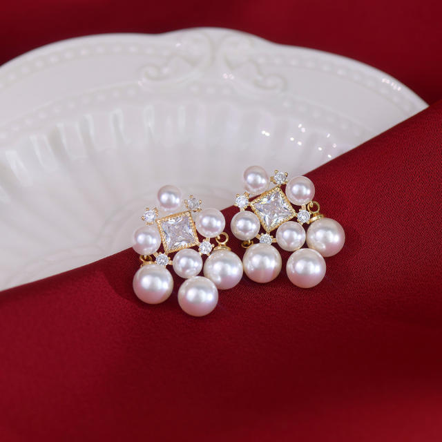 Lolita pearl bead earrings