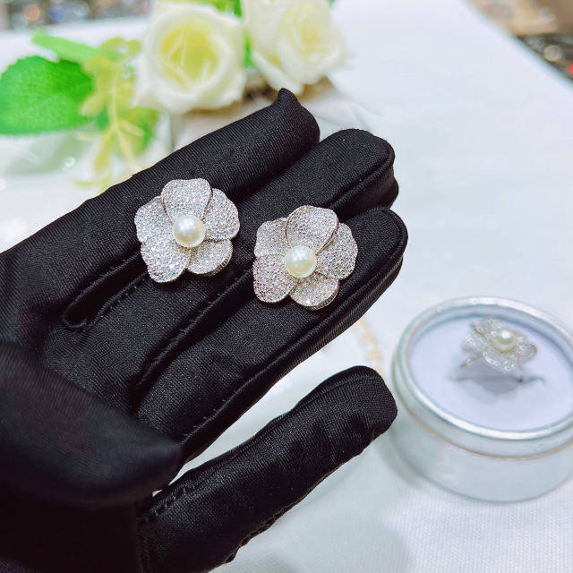 Luxury pave setting diamond camellia series jewelry set