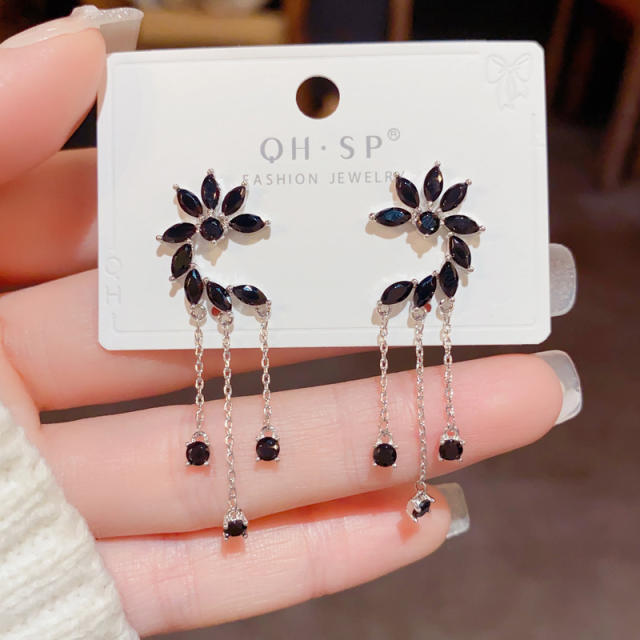 Korean fashion black color glass crystal tassel earrings