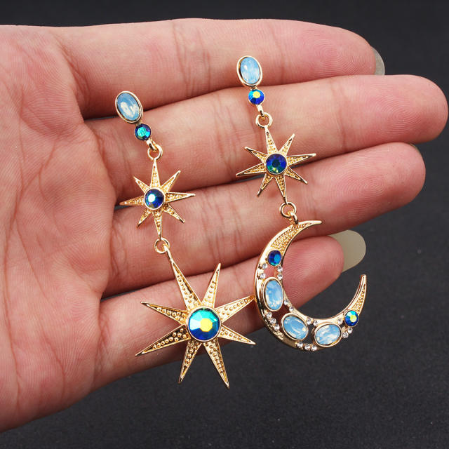 Vintage delicate blue color rhinestone setting moon star earrings