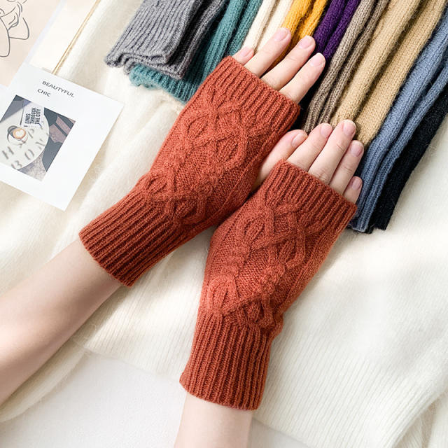 Popular knitted plain color fingerless gloves