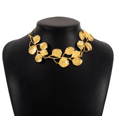 Creative gold color metal feeling leaf necklace for women