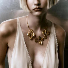 Creative gold color metal feeling leaf necklace for women