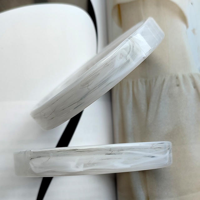 Concise design acrlicy cuff bangle(1pcs price)