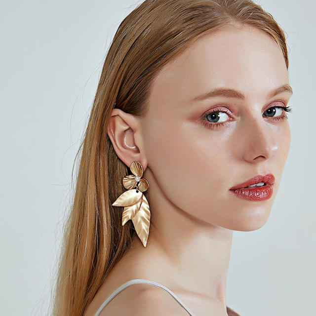 Occident fashion metal leaf design geometric earrings
