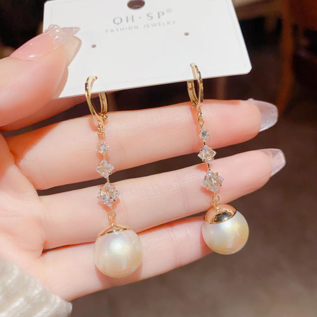 Korean fashion pearl beads dangle earrings
