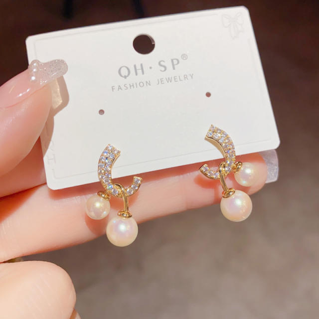 Korean fashion pave setting rhinestone pearl studs earrings