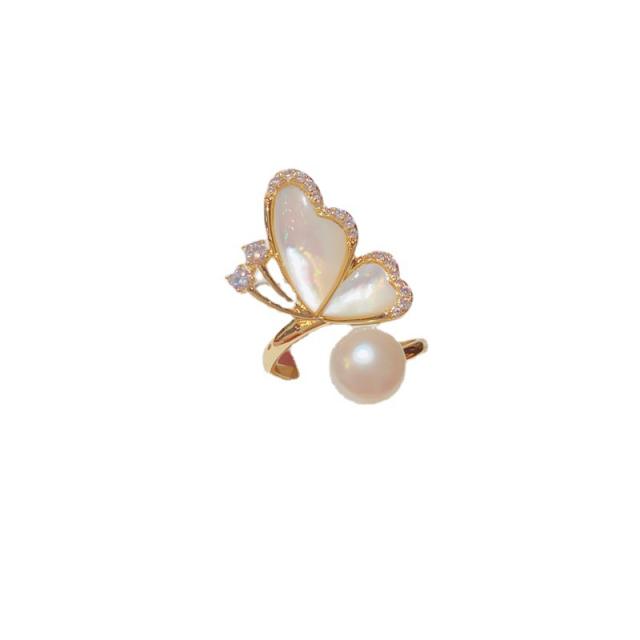 Creative white shell pearl butterfly rings