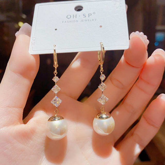Korean fashion pearl beads dangle earrings