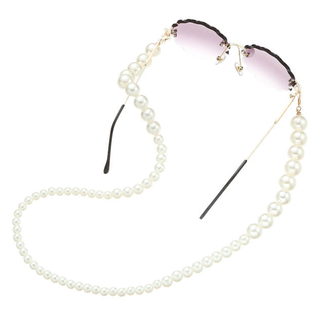 Faux pearl bead glass chain