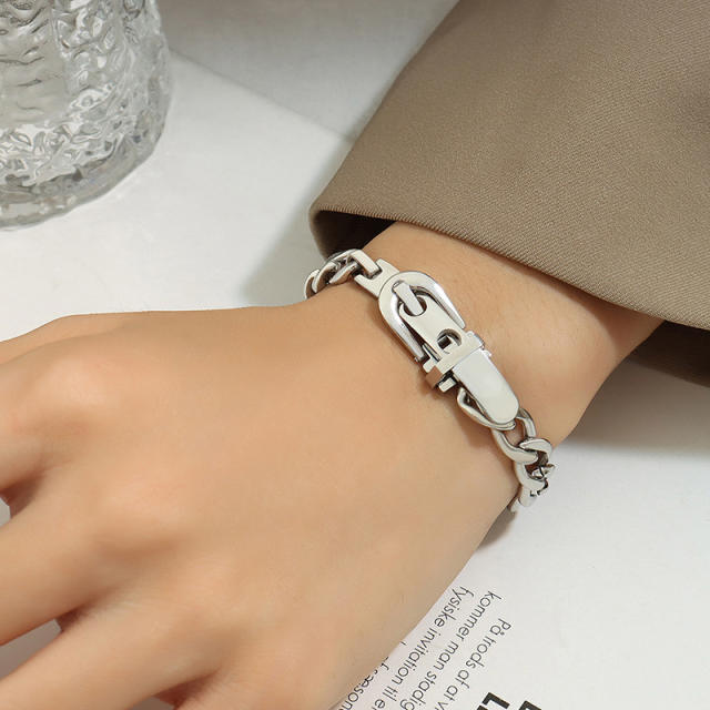 Chunky stainless steel chain bracelet