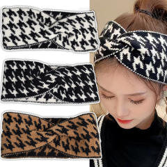 Classic houndstooth pattern turban headband