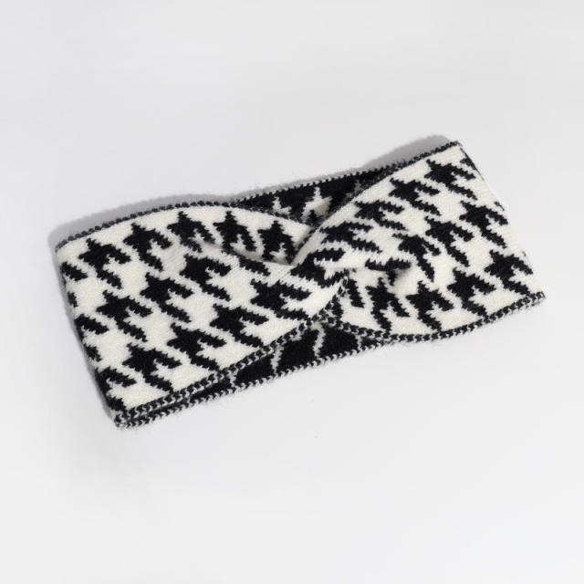 Classic houndstooth pattern turban headband