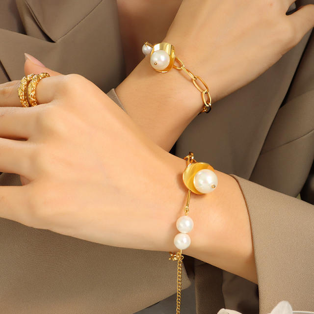 Faux pearl stainless steel chain bracelet