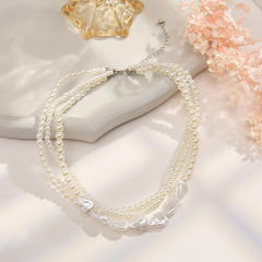 Vintage imitation pearl choker