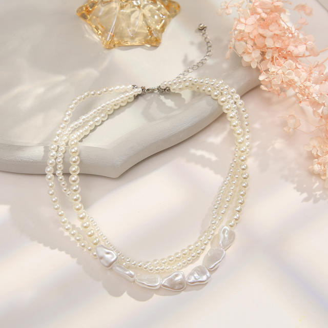 Vintage imitation pearl choker