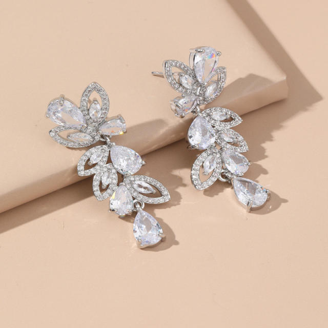 Luxury cubic zircon flower diamond earrings