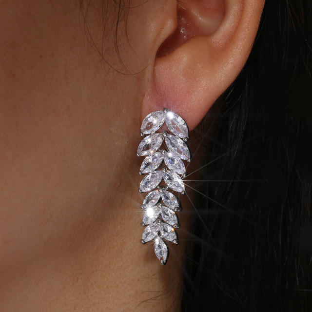 Elegant cubic zircon leaf design diamond earrings