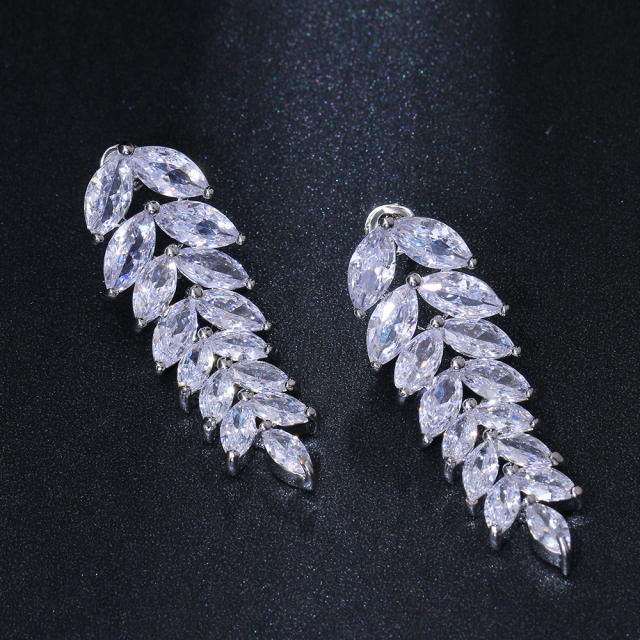Elegant cubic zircon leaf design diamond earrings