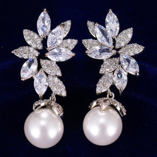 Elegant cubic zircon pearl wedding earrings