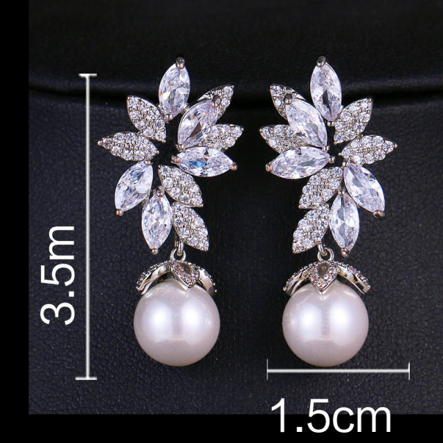 Elegant cubic zircon pearl wedding earrings