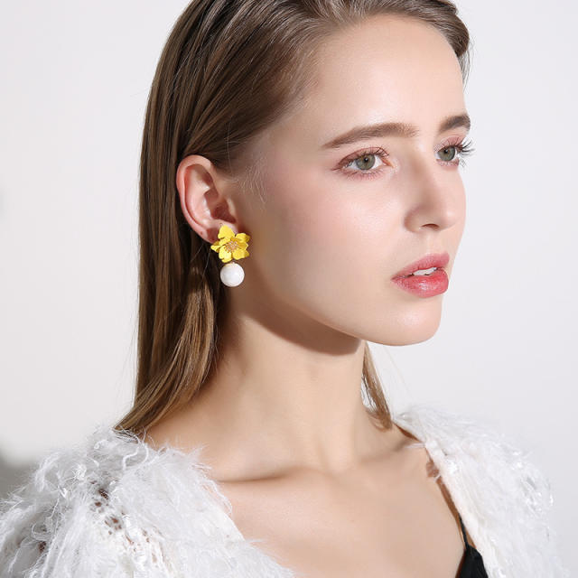 Korean fashion yellow color flower pearl earrings