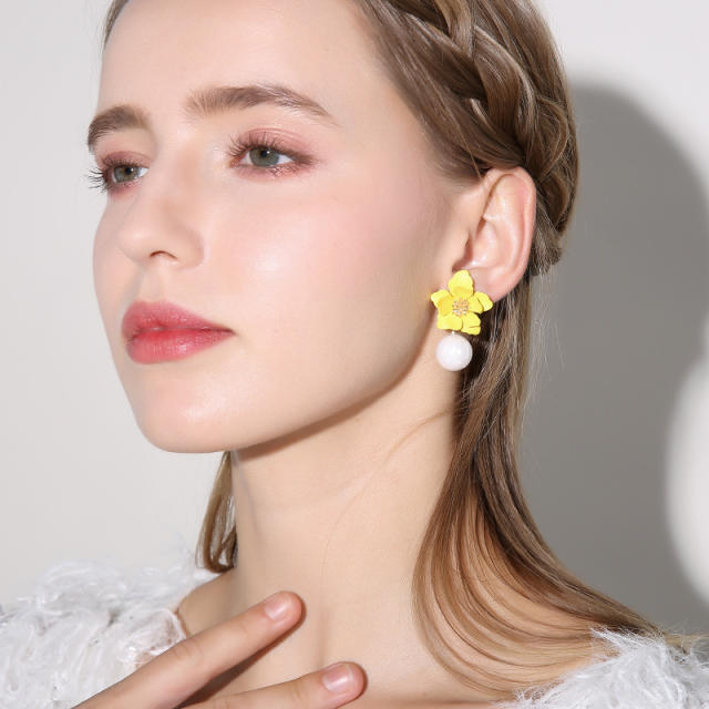 Korean fashion yellow color flower pearl earrings