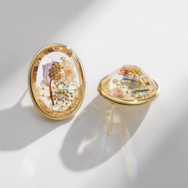 Vintage flower oval shape clear studs earrings