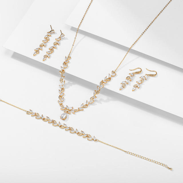 Elegant cubic zircon copper diamond necklace set