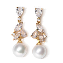 Delicate cubic zircon pearl diamond earrings