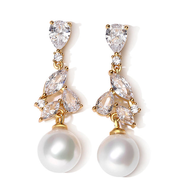 Delicate cubic zircon pearl diamond earrings