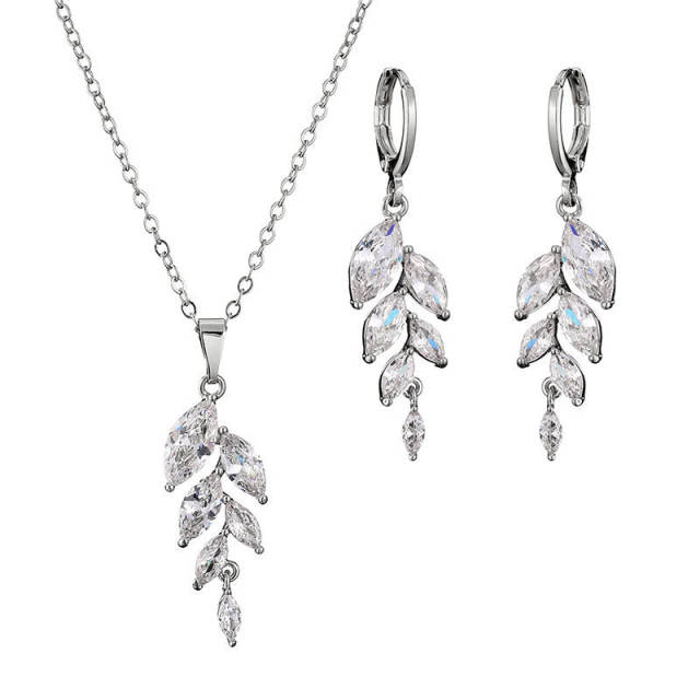 Classic cubic zircon leaf design diamond necklace set