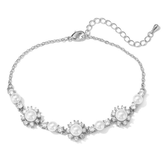 Creative cubic zircon pearl flower design diamond bracelet