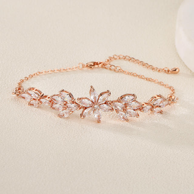 Creative cubic zircon flower copper slide bracelet