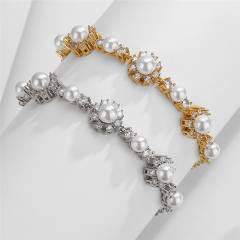 Creative cubic zircon pearl flower design diamond bracelet