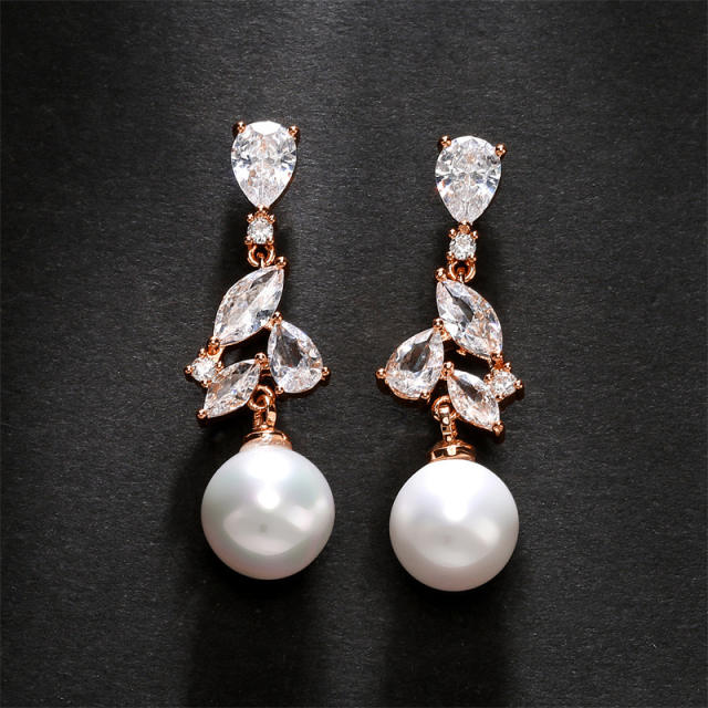 Delicate cubic zircon pearl diamond earrings