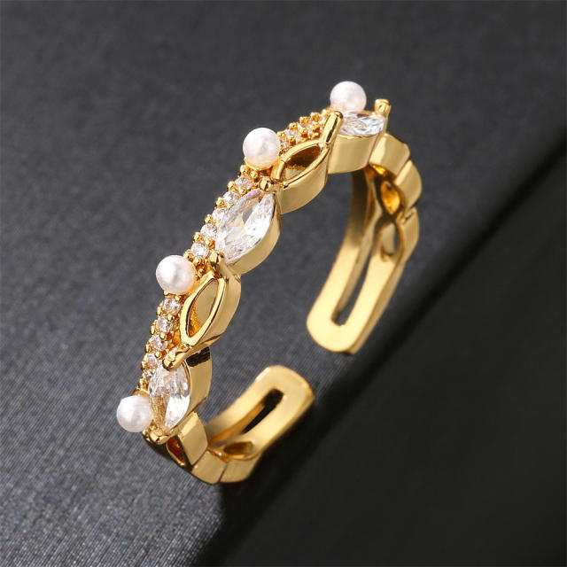 Elegant cubic zircon pearl copper rings