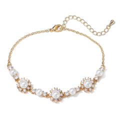 Creative cubic zircon pearl flower design diamond bracelet