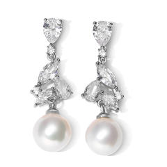 Delicate cubic zircon pearl diamond earrings