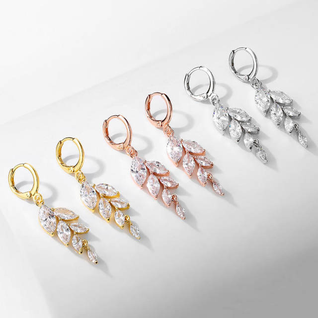 Classic cubic zircon leaf design diamond necklace set