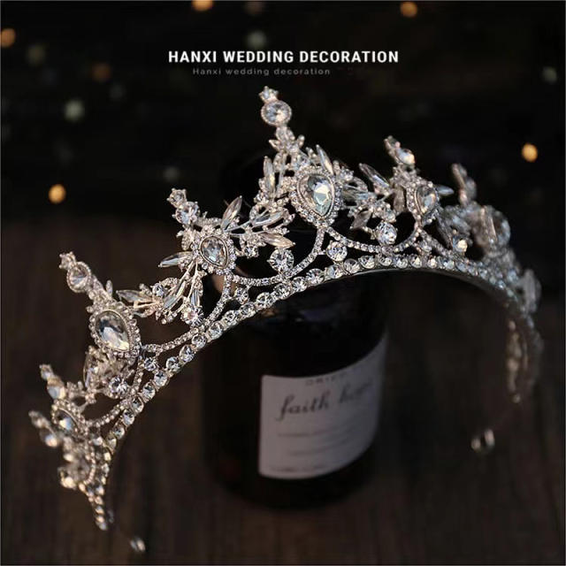 Cubic zircon pave setting princess crown