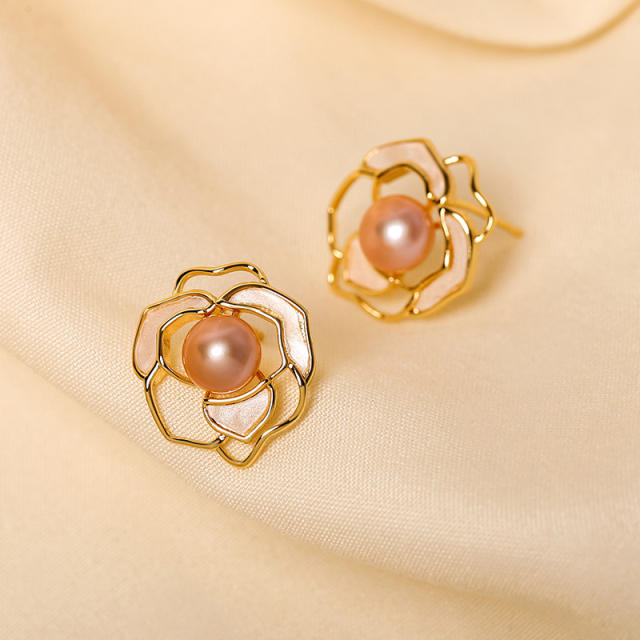Eleagnt water pearl camellia flower studs earrings