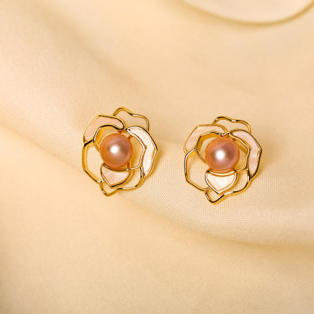 Eleagnt water pearl camellia flower studs earrings