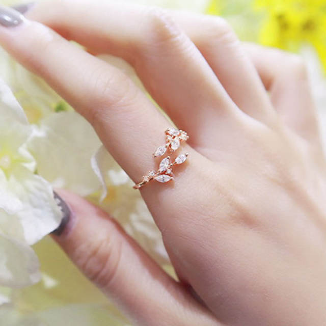 Elegant cubic zircon leaf design copper rings